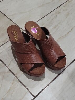 White Mountain Footbeds  Croc-Embossed Crossover Wedge Mules